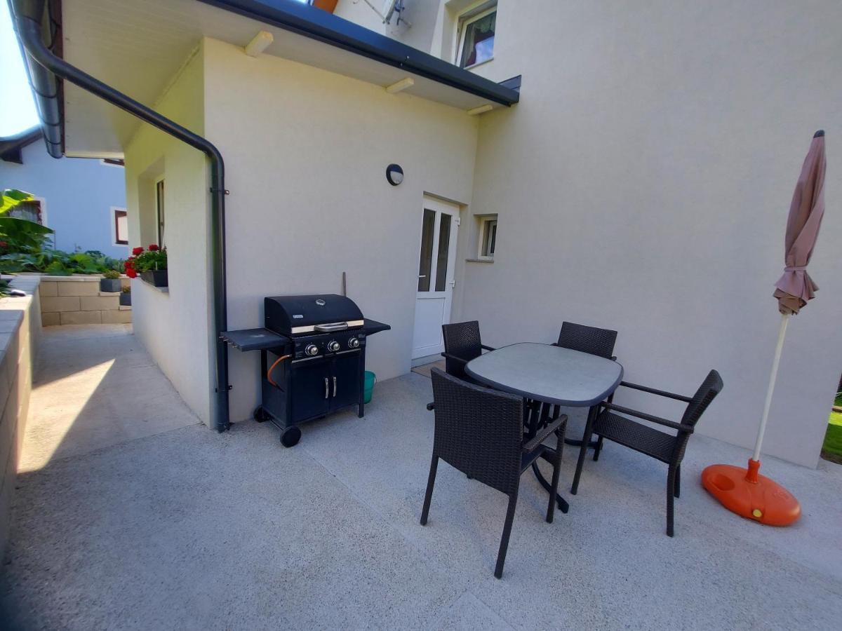 Privatzimmer Roland Hutten Экстерьер фото