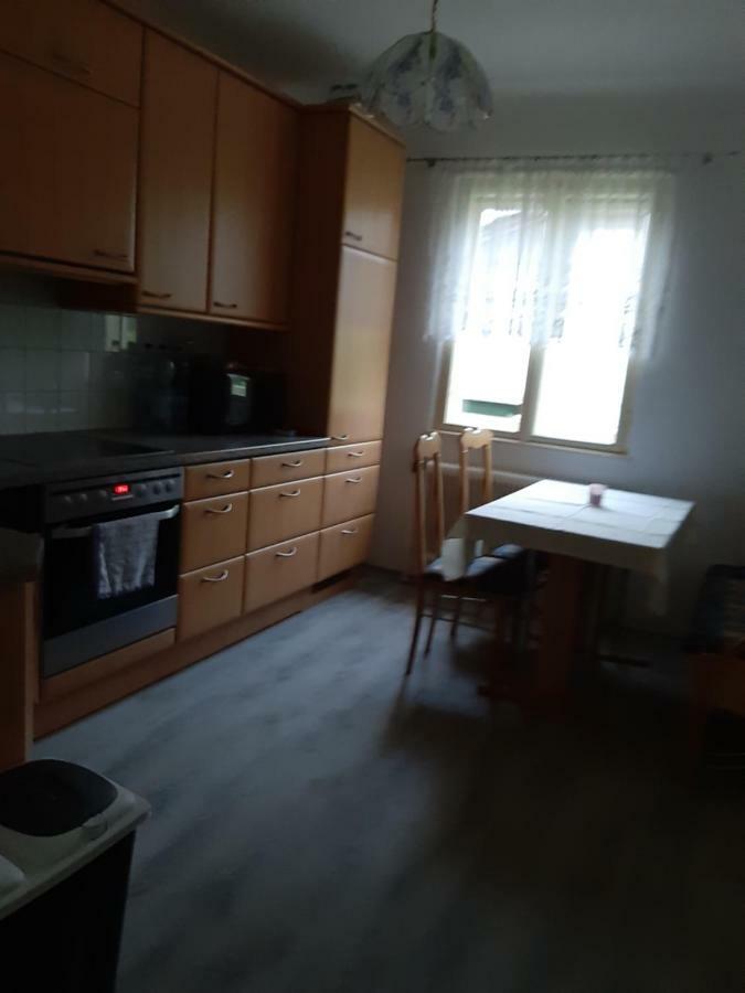 Privatzimmer Roland Hutten Экстерьер фото